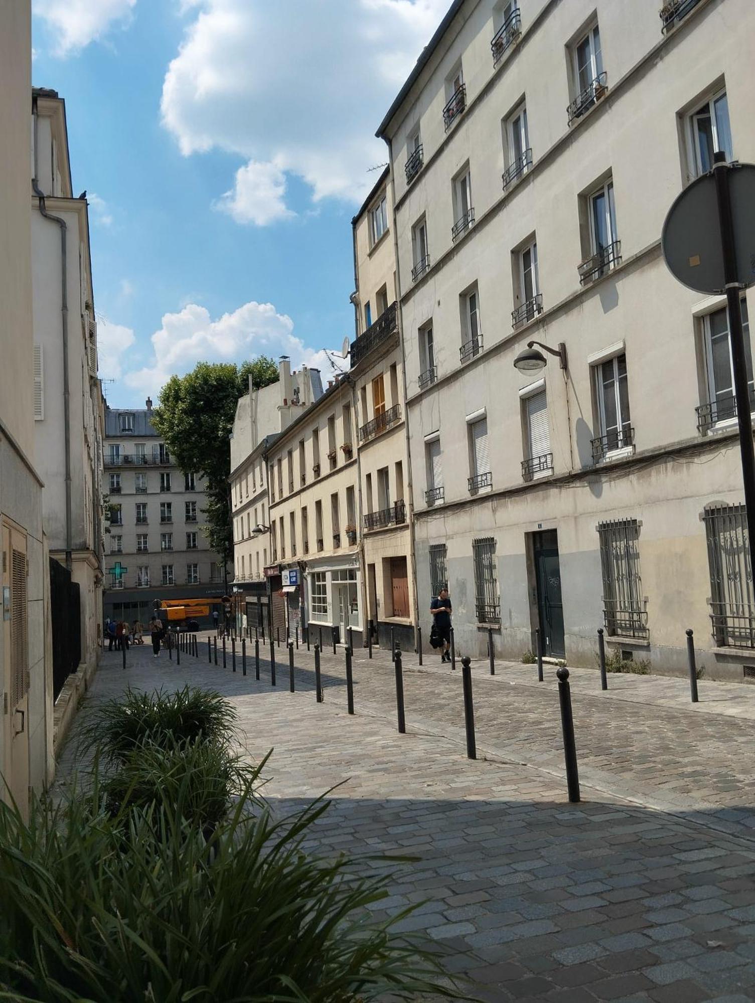 A Place De Clichy Apartamento